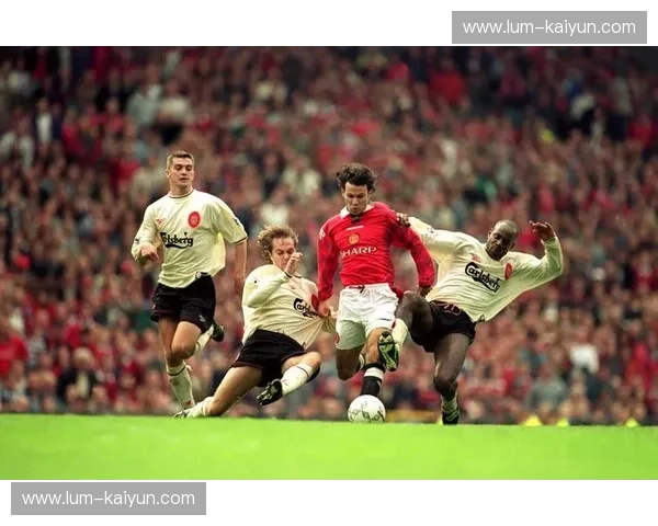 宿命的对决:墨西哥与美国足球的恩怨情仇 宿命的对决:墨西哥与美国足球的恩怨情仇